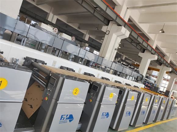Machine d'impression à commande PLC Flexo avec découpe sous pression répétée 286-1200 mm et haute efficacité