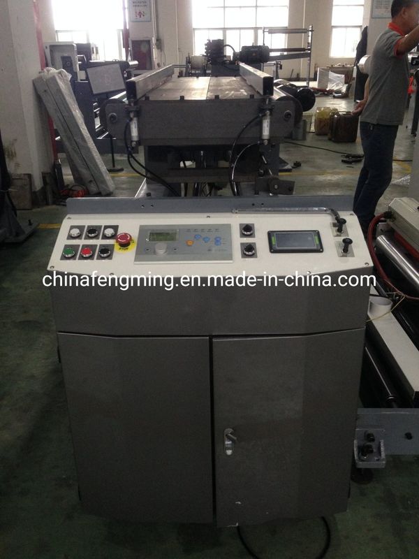 Machine à découper du rouleau à rouleau de papier d'impression Flexo avec une largeur d'impression maximale de 900 mm