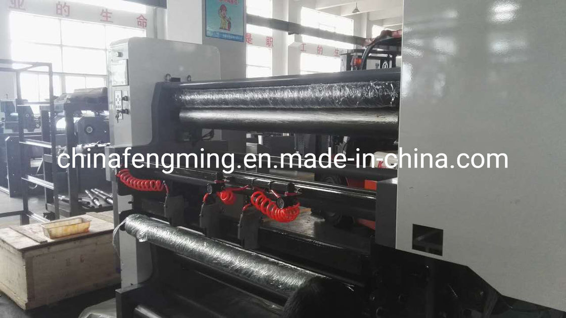 Machine à découper du rouleau à rouleau de papier d'impression Flexo avec une largeur d'impression maximale de 900 mm