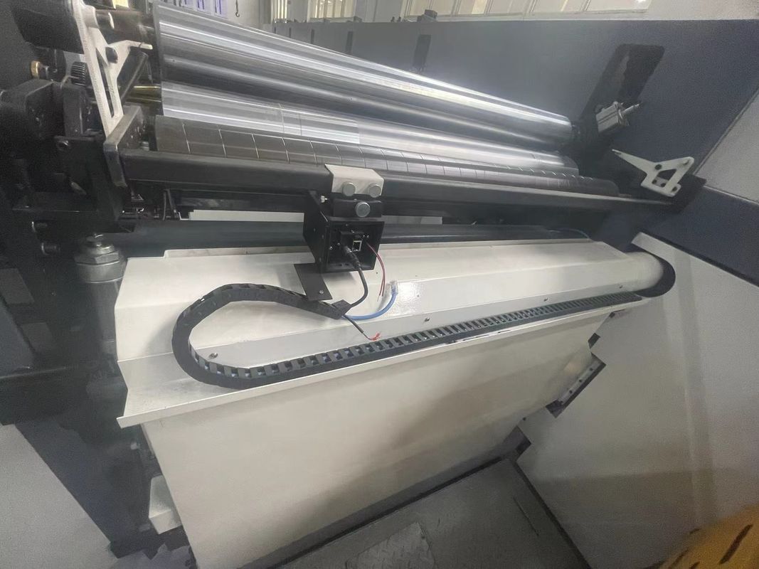 Machine d'impression UV Servo Flexo 1350 mm Gobelets en papier à rouleaux Imprimante à cartes en état neuf
