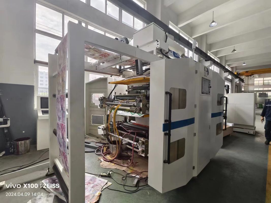 Machine d'impression flexographique à cascade verticale pour papier non tissé